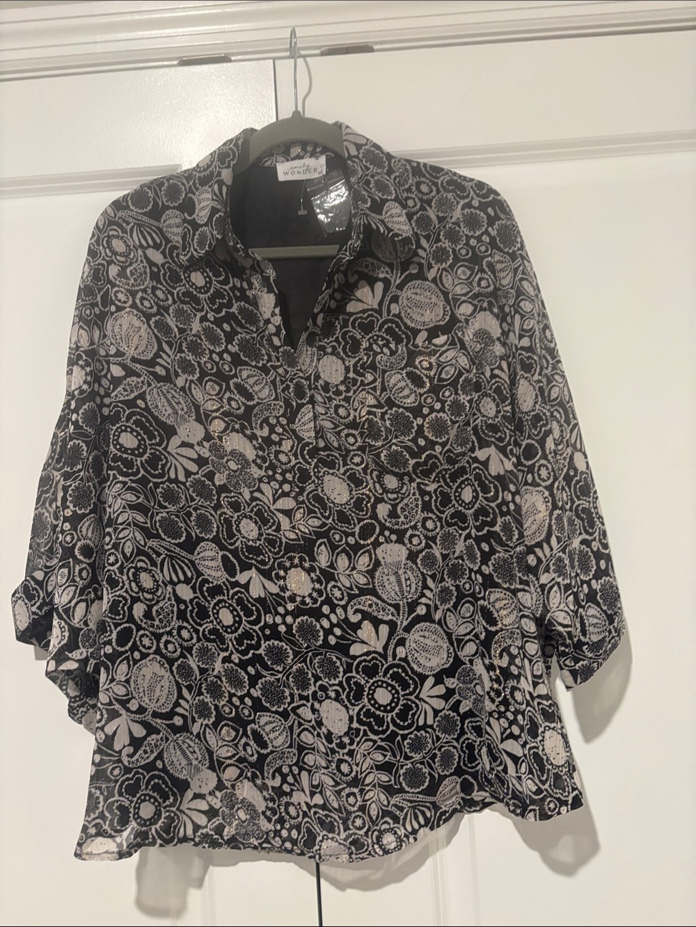 Emily Wonder Women's Black Floral Button-Up Shirt